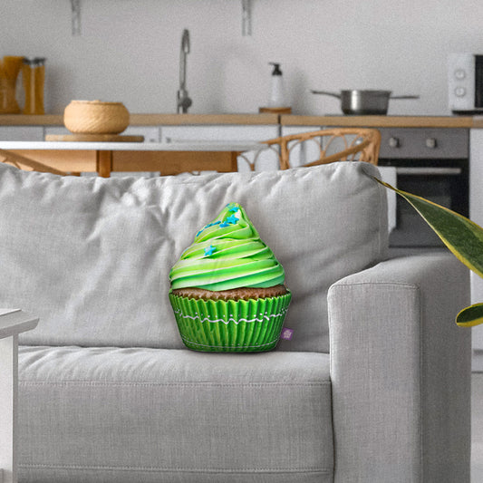 Almohada decorativa de cupcake verde de All About Vibe