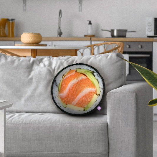 Almohada decorativa de sushi de salmón por All About Vibe