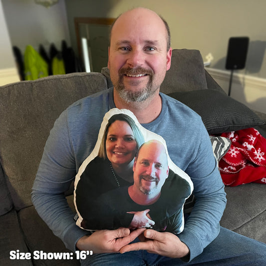 TURN YOUR FAMILY’S PHOTO  INTO A CUSTOM GIFT THAT BRINGS THEM CLOSER
