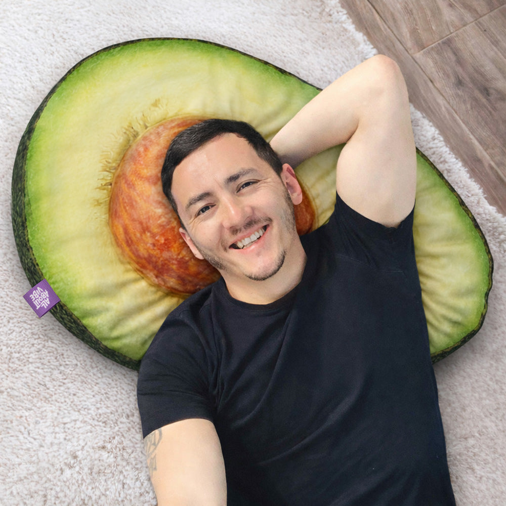 Almohada Decorativa de Aguacate por All About Vibe