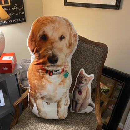 Almohada Personalizada con Forma de Goldendoodle