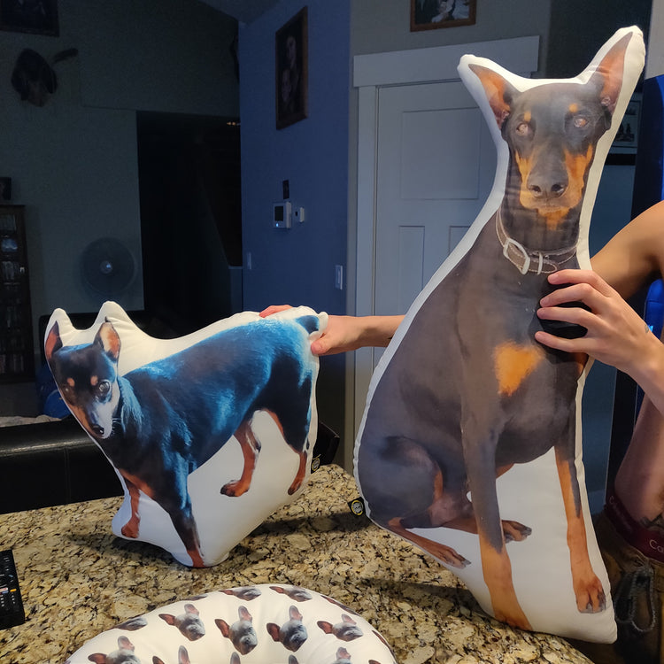 Almohada Personalizada con Forma de Doberman Pinscher