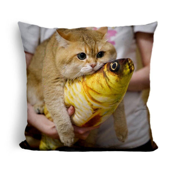 Hosico With Fishuare Throw Pillow